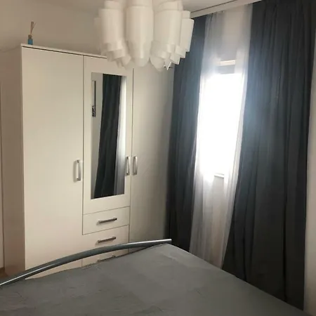 Apartment Anm *